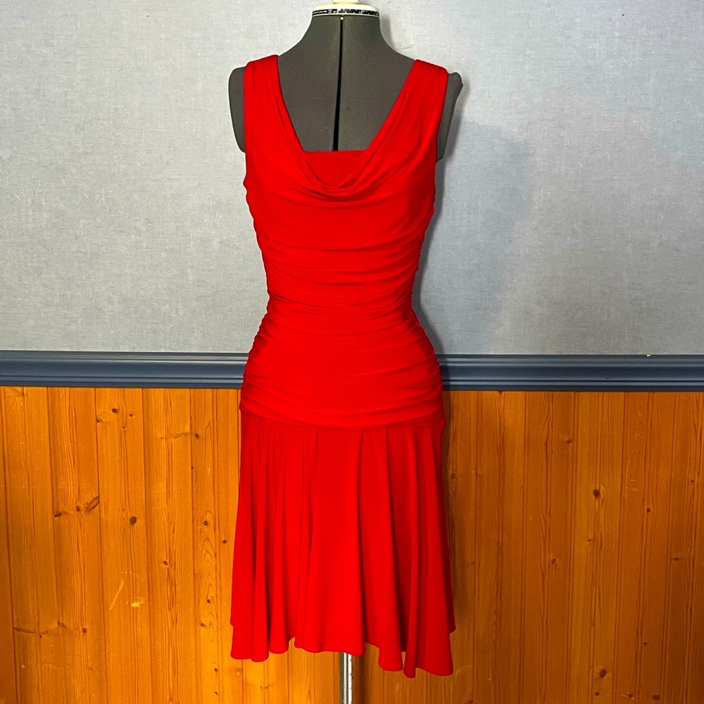 EUC - Flirty red cocktail dress size 6